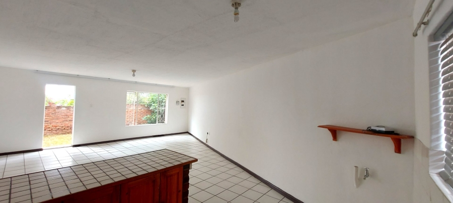 1 Bedroom Property for Sale in Kaffrarian Heights Eastern Cape